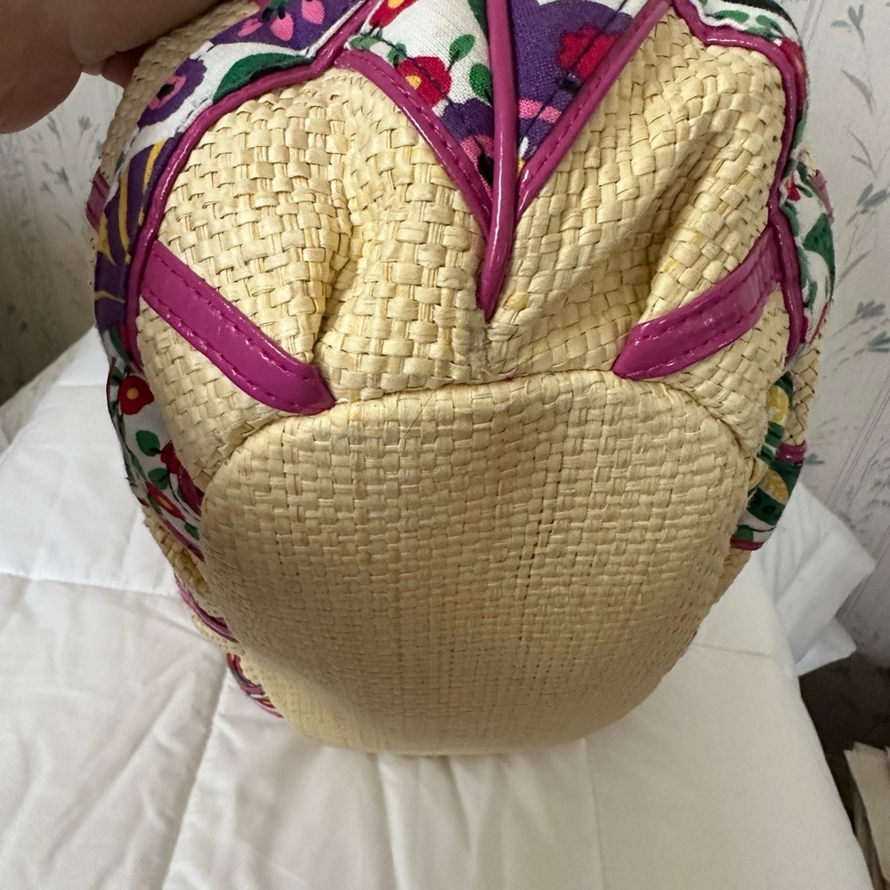 Vera Bradley Pink and Cream Shoulder Bag & Wristlet Set - Picture 6 of 16